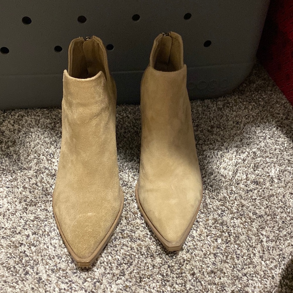 Steve Madden Alyse booties size 6